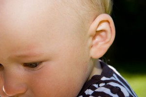 中耳炎外耳炎を予防する4ヶ条 子供が耳を触る痛がる時は要注意